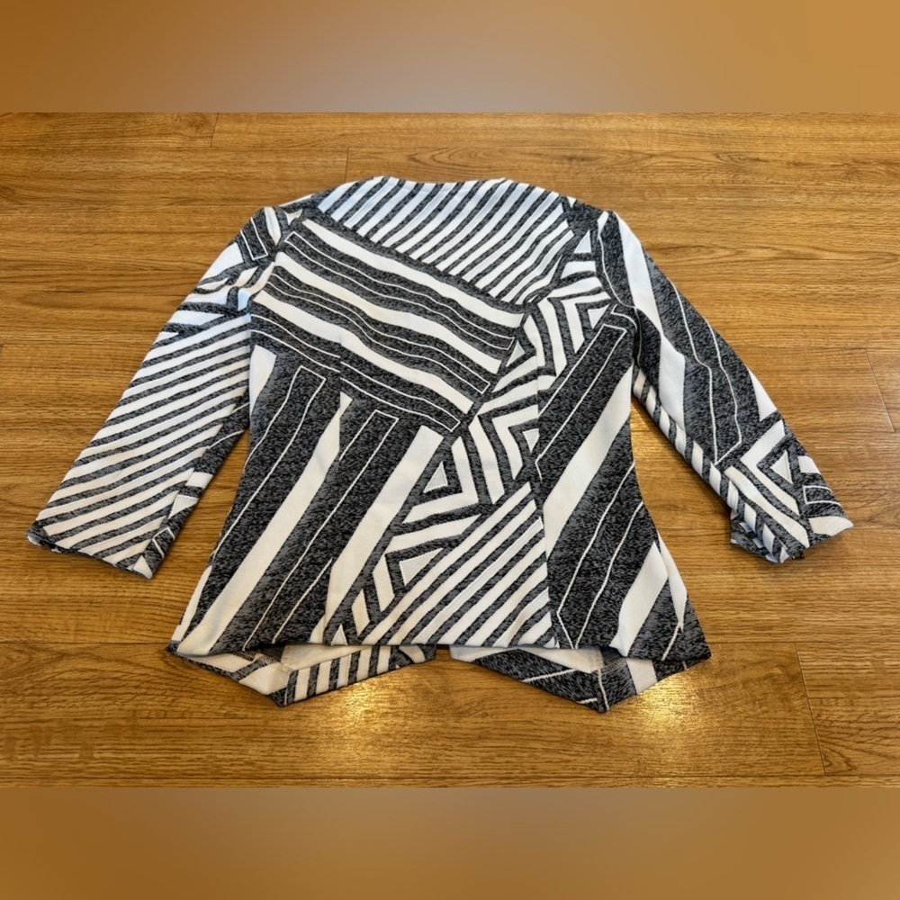 Joseph Ribkoff Structured Geometric Zip Jacket - Picture 7 of 12